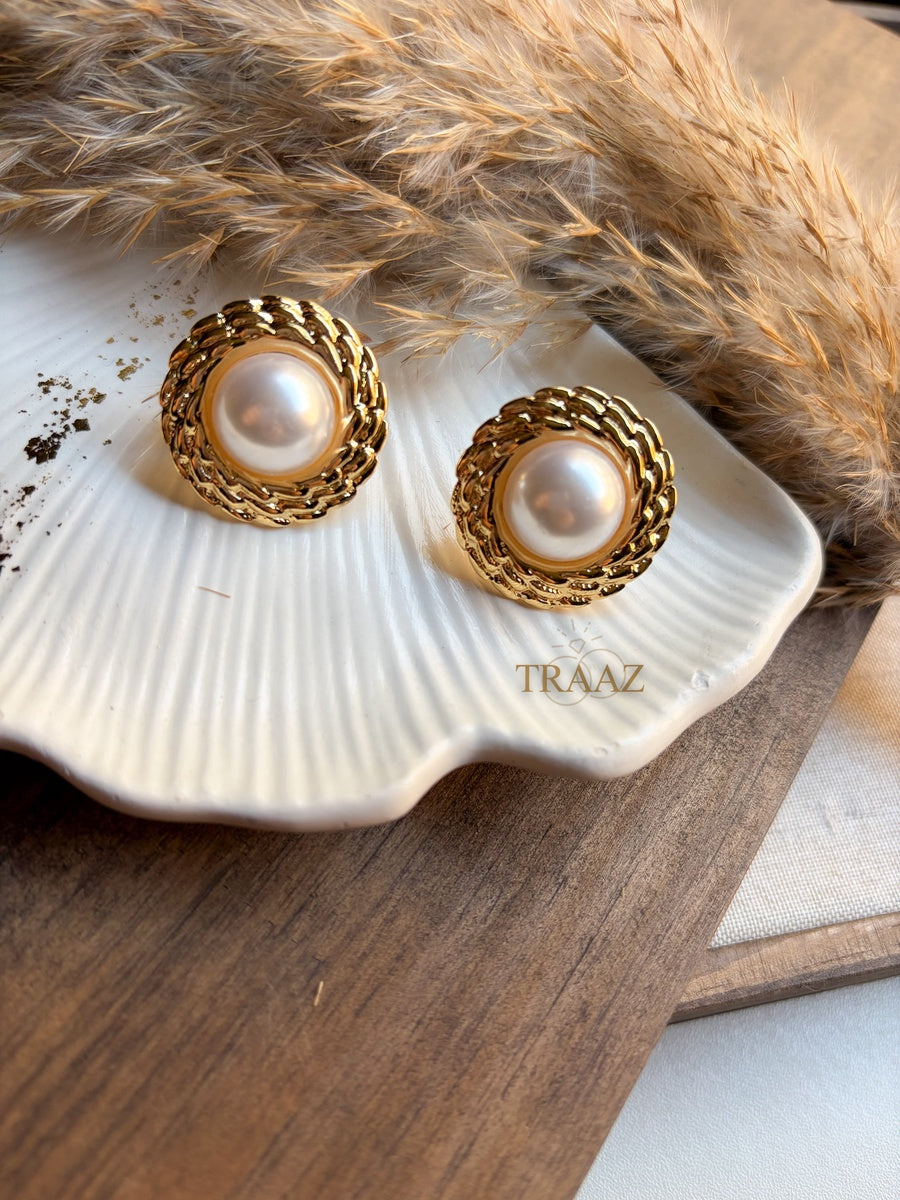 Sun-Kissed Pearl Earring