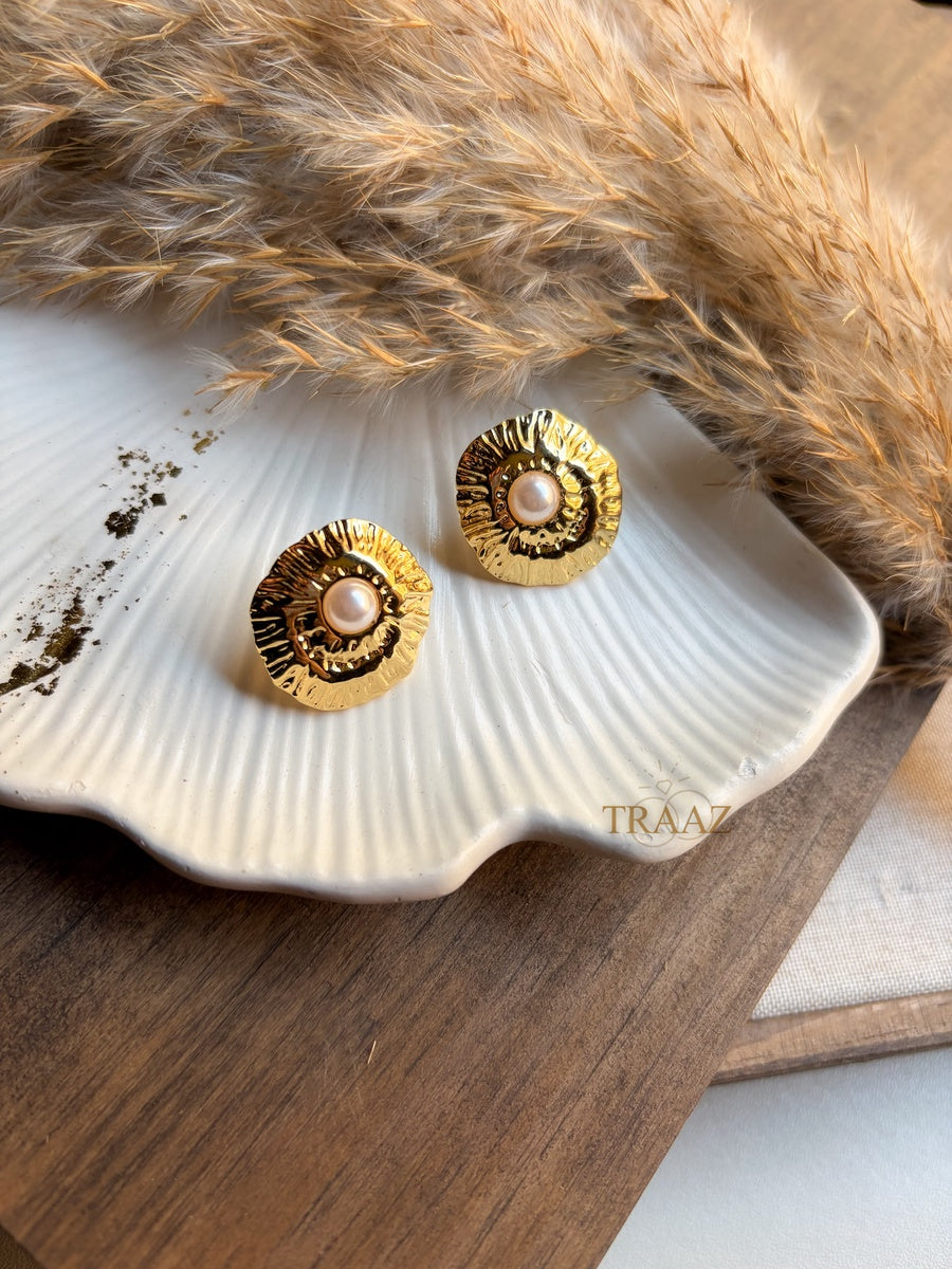 Antique Pearl Disc Earring