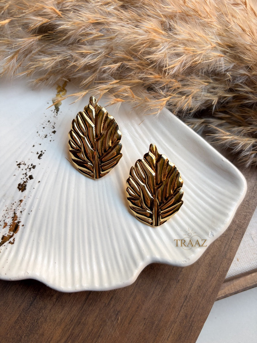 Golden Leaf Sculpt Earring