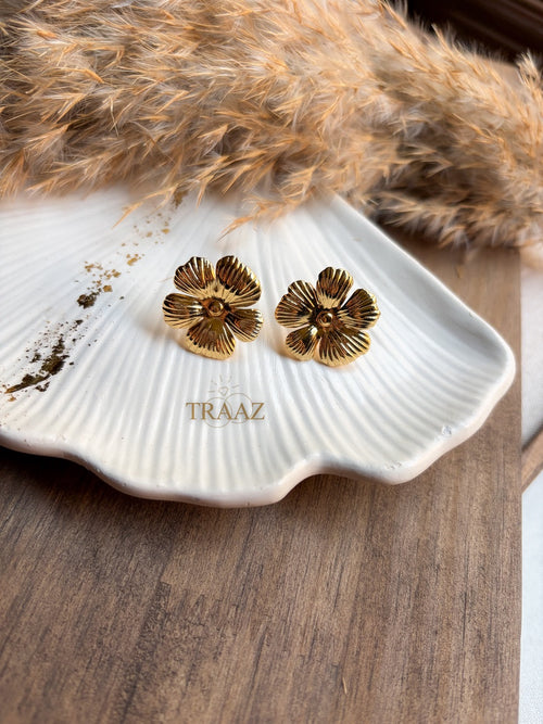 Bloom Gold Earring