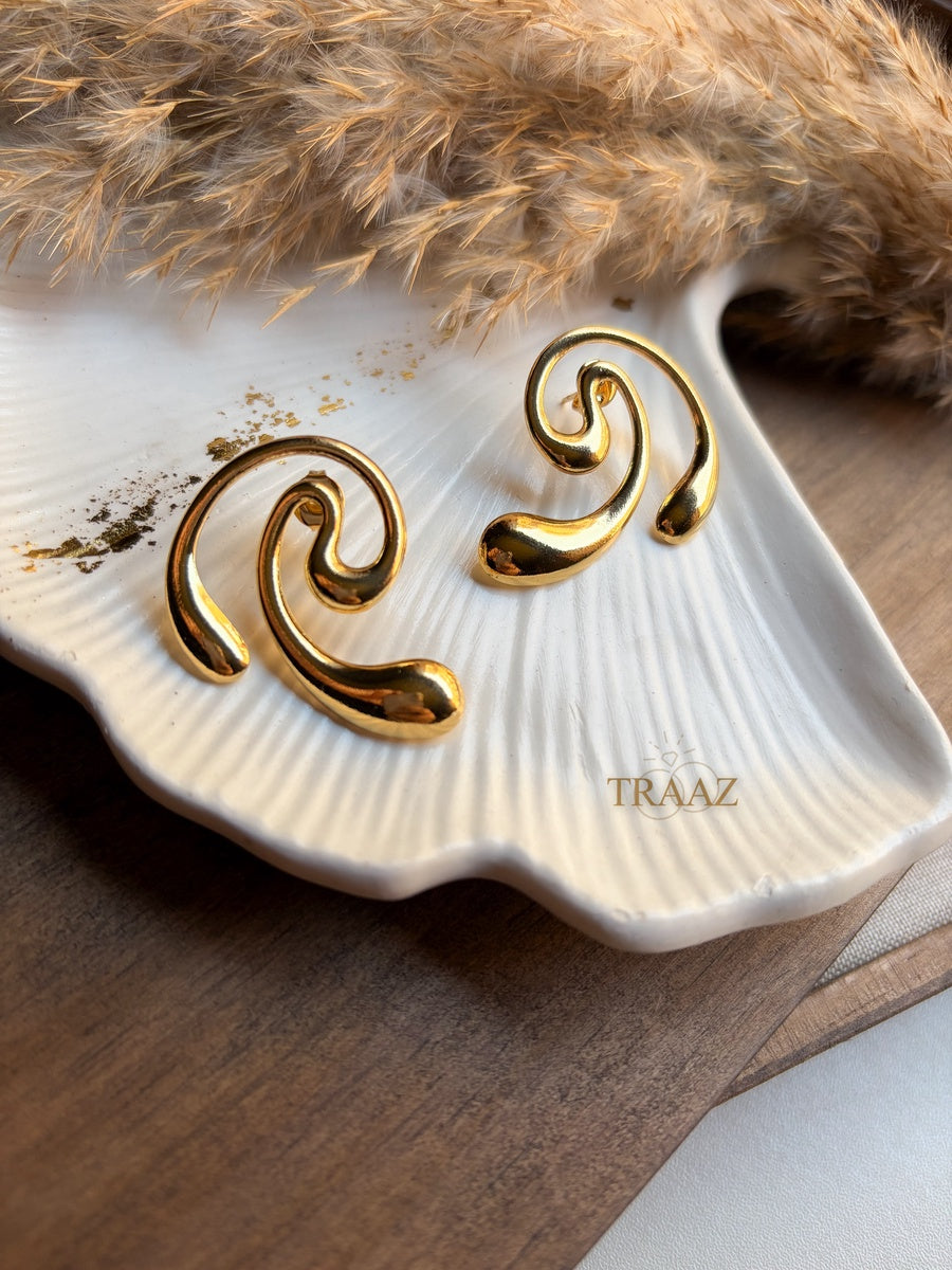 Swirl Gold Earring