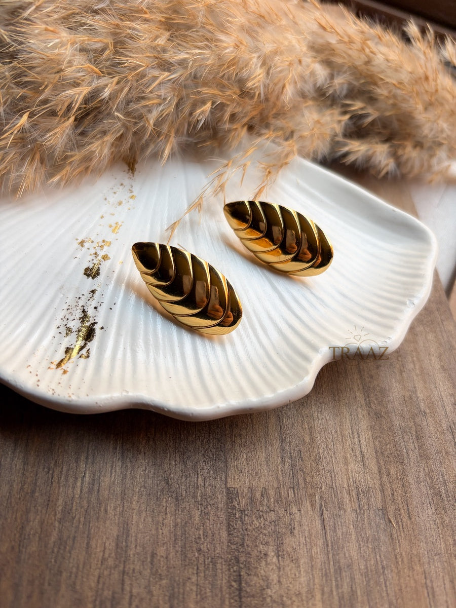Gold Leaf Earring
