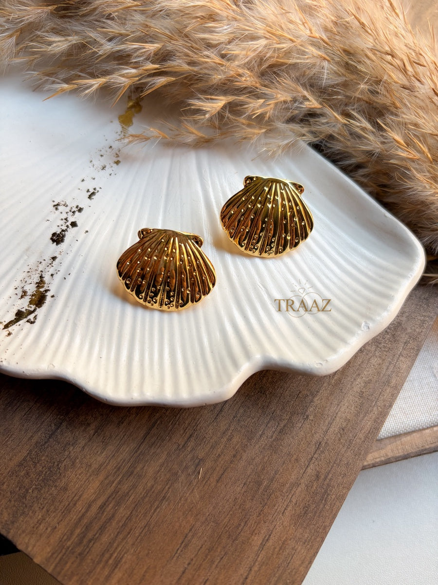 Golden Shell Earring
