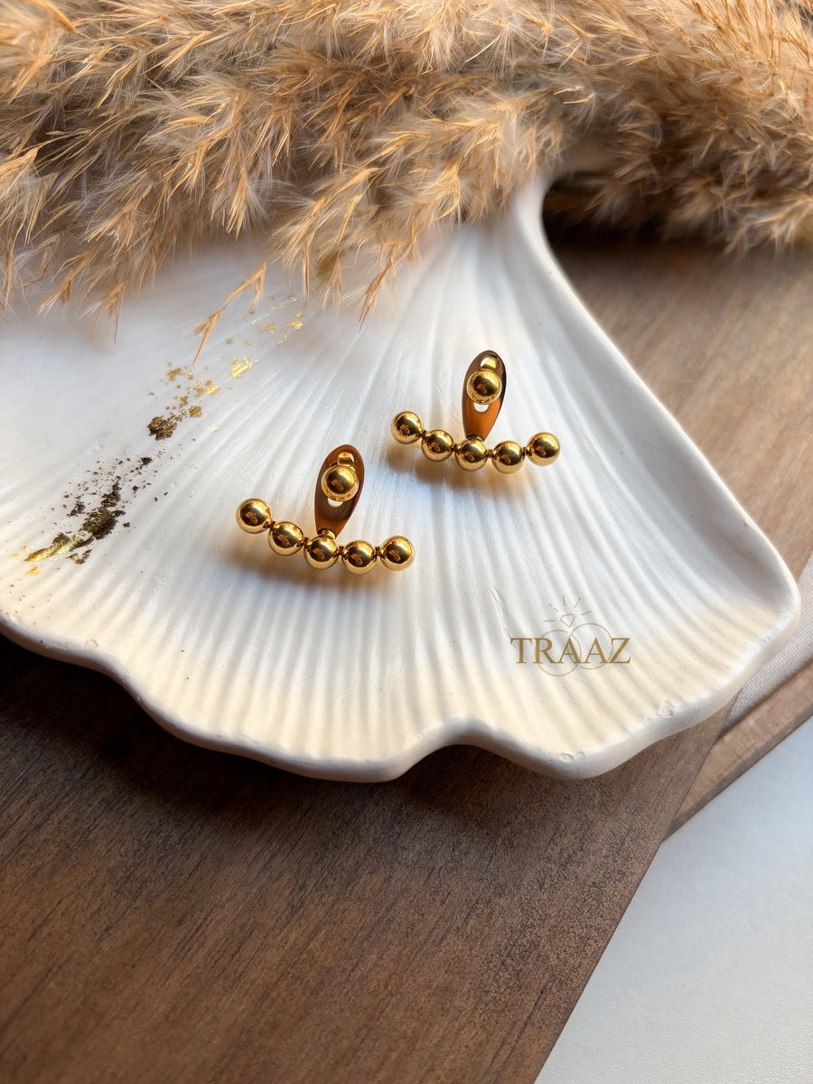 Beaded Curve Gold Earring
