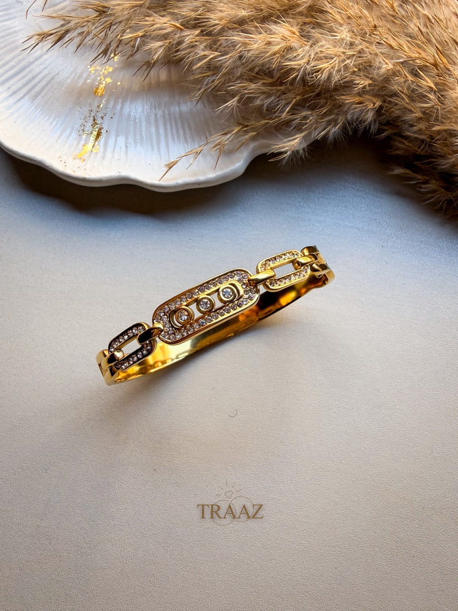 Gold Straus Bracelet