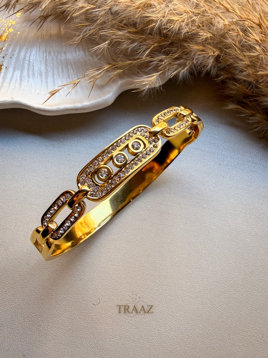 Gold Straus Bracelet