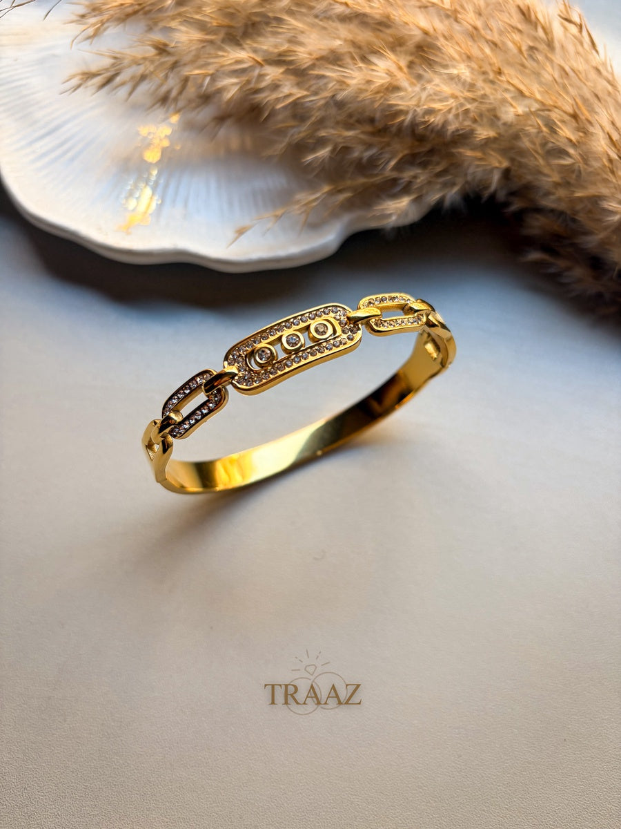 Gold Straus Bracelet