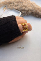 ⁦Chains Ring