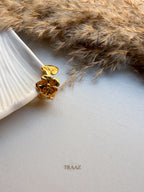 ⁦Gold Flowers Ring