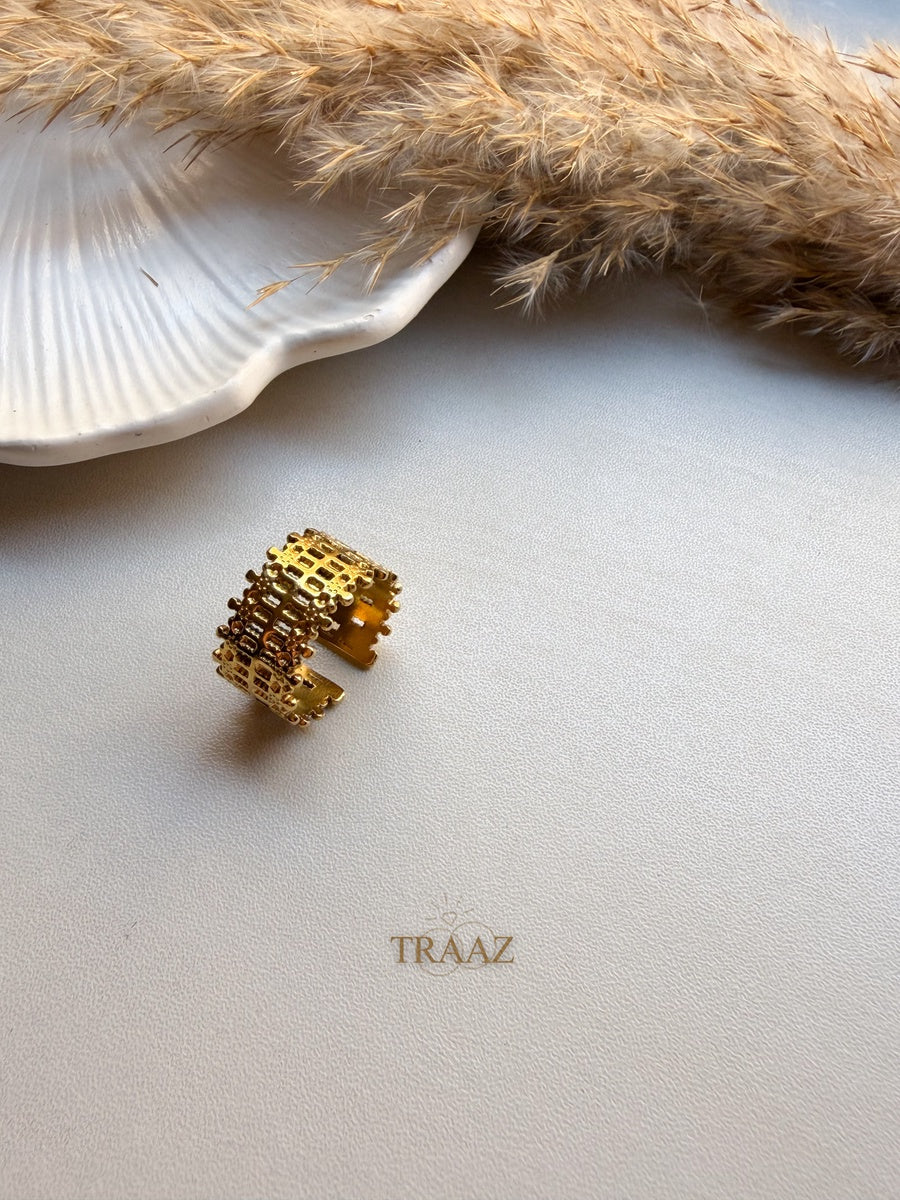 ⁦Many Layer Gold Ring