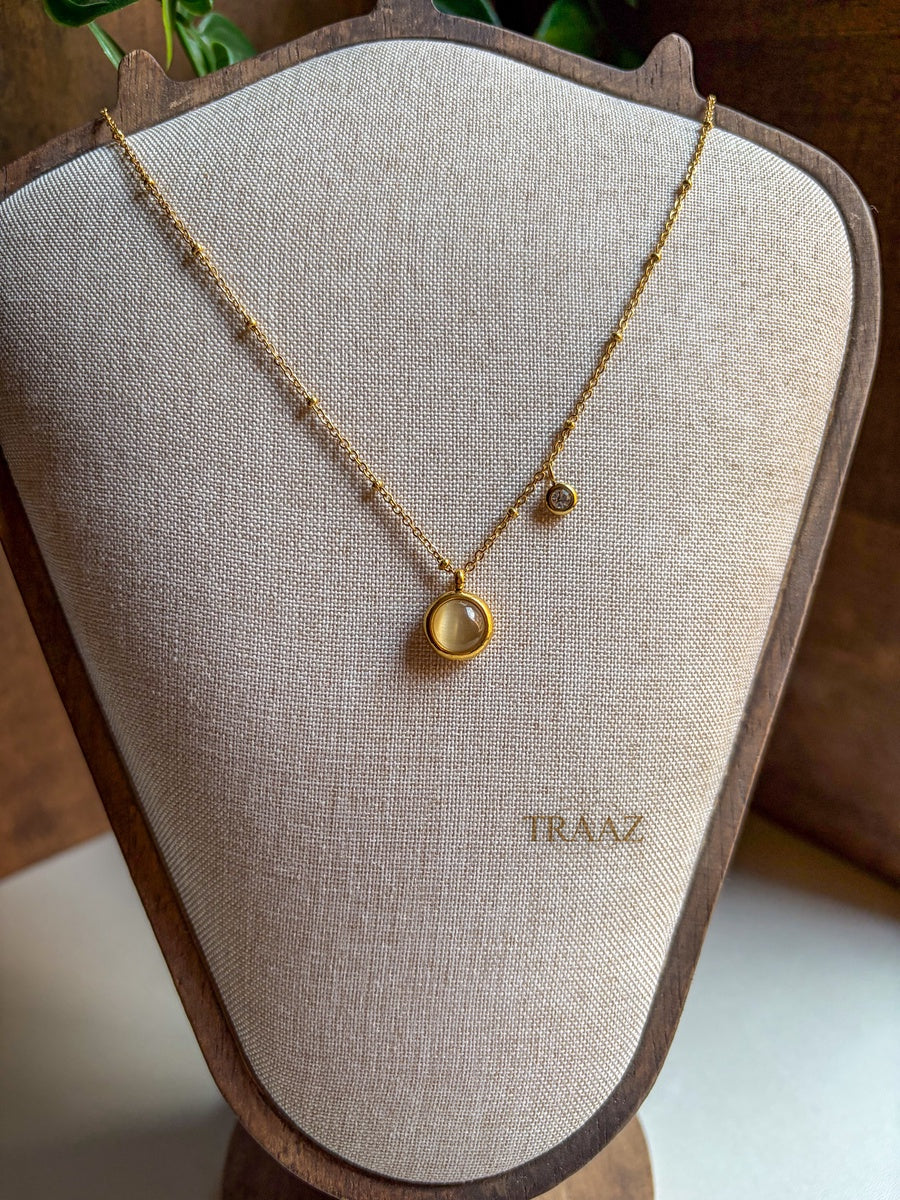 cat eye necklace