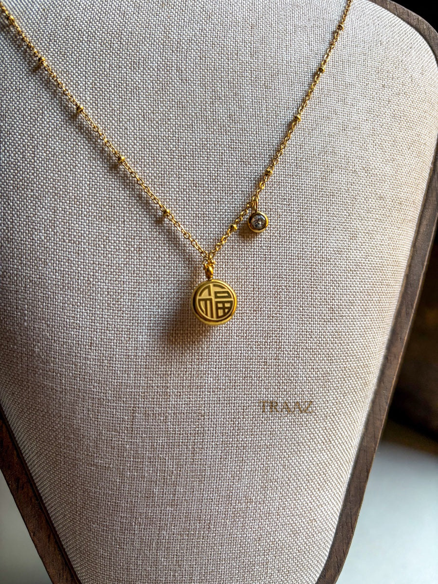  cat eye necklace