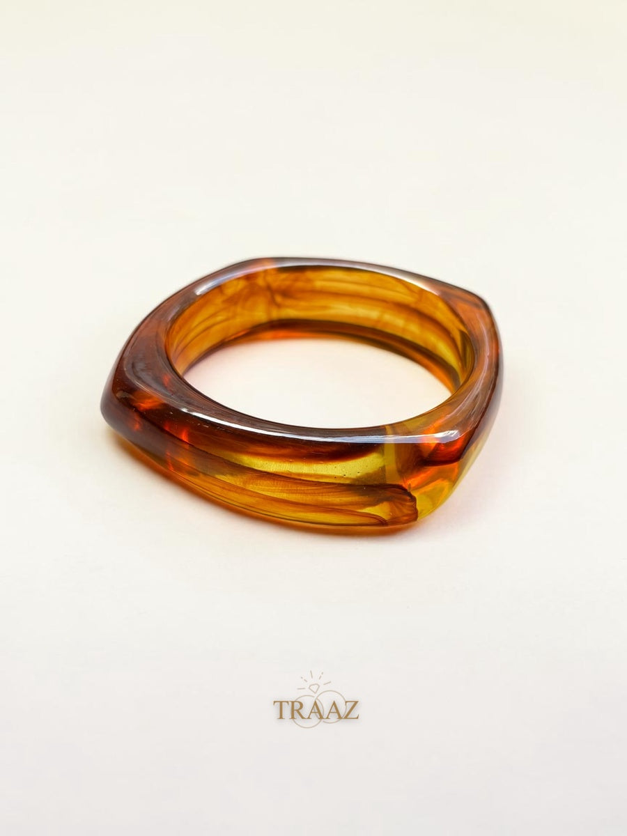 hazel Curved square acrylic bangle