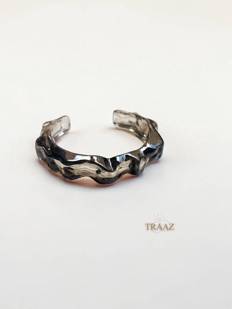 Smoky Wavy acrylic bangle
