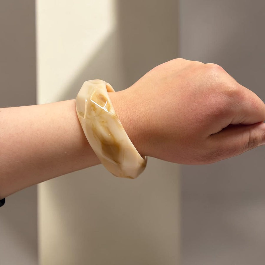 beige Faceted  acrylic bangle