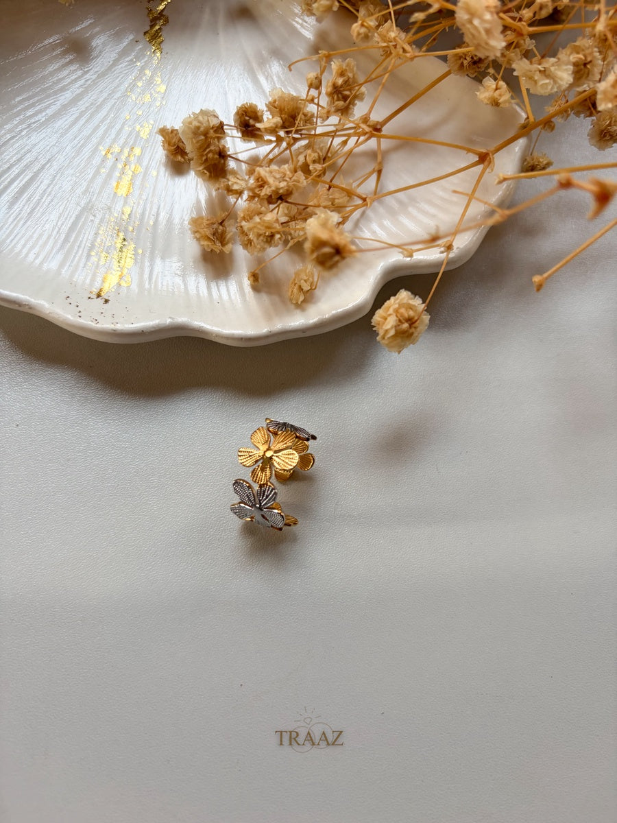⁦Mixed Flower Ring