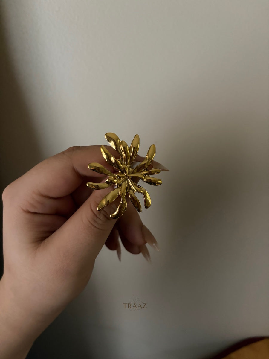 Blossom brooch