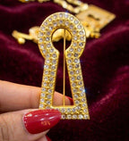  Strass gold lock brooch