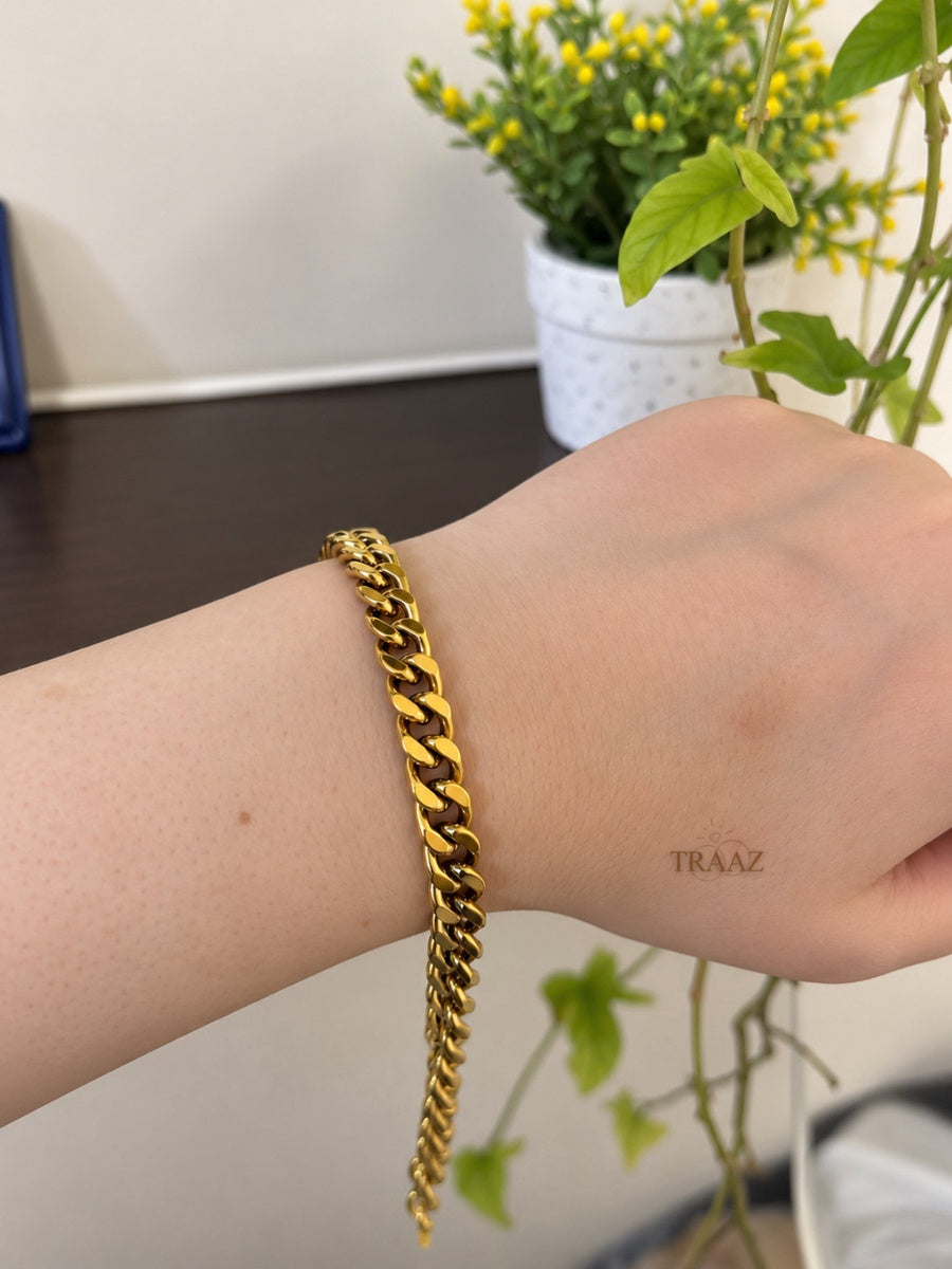 Gold Bold bracelet