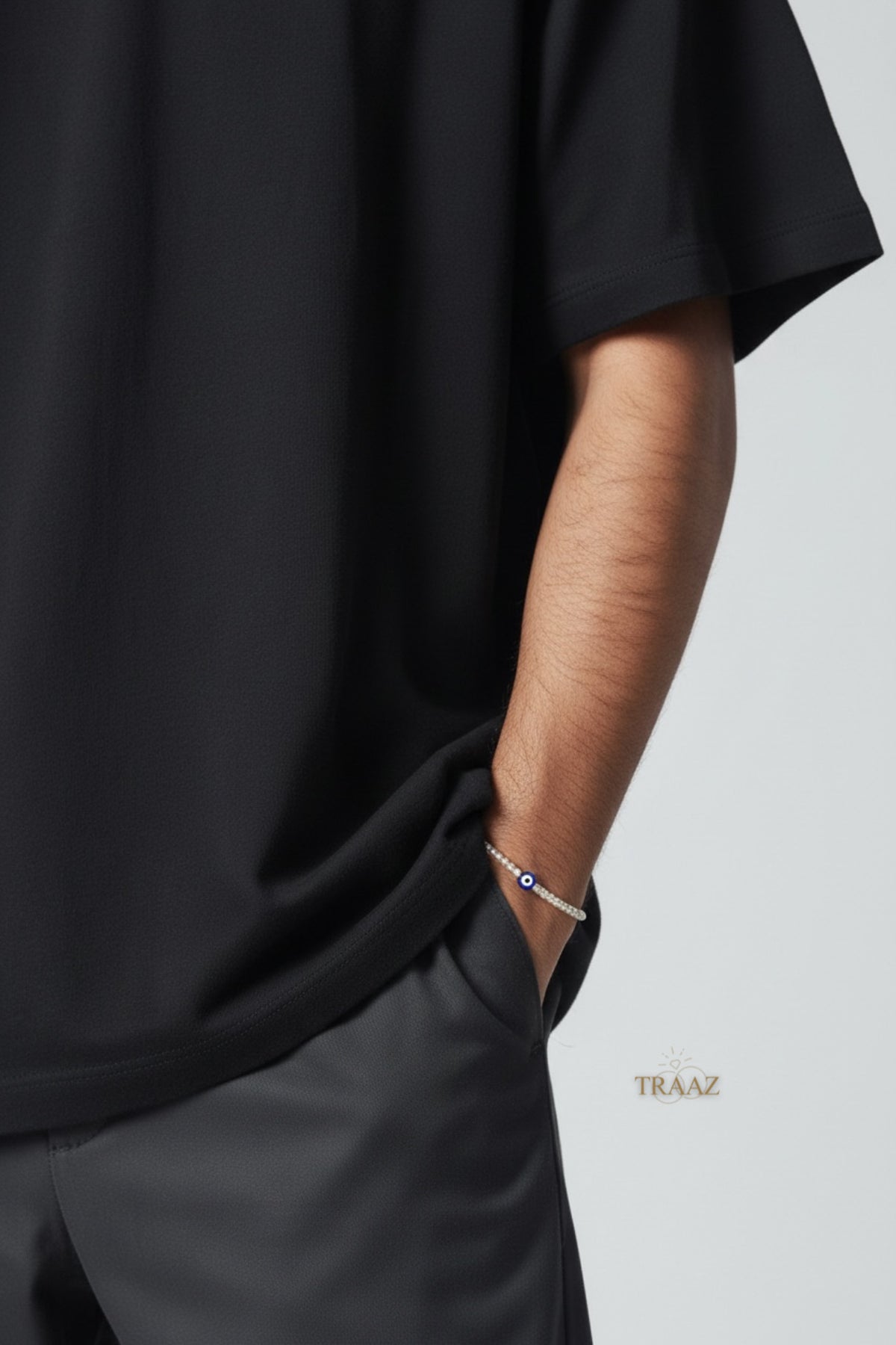 سوار العين الزرقاء